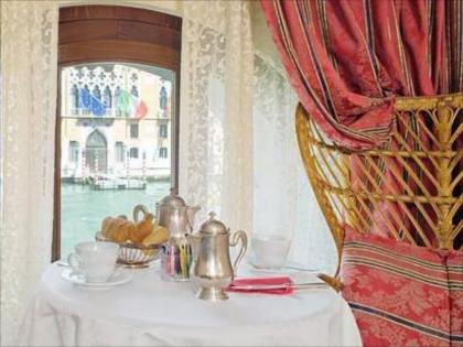 Hotel Galleria - image 4