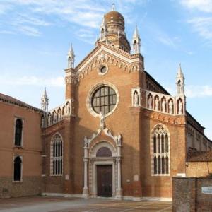 Bluesky   Cannaregio court of Venice