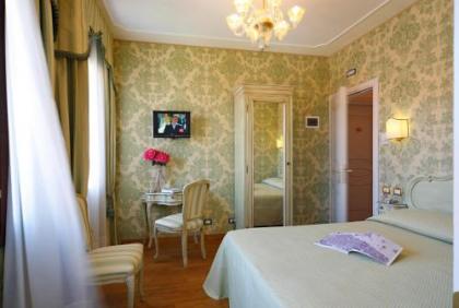 Murano Palace - image 11