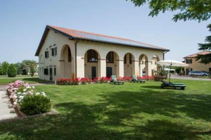 Hotel Venice Resort - image 2