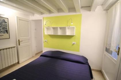 Veneziacentopercento Apartments & Rooms - image 13