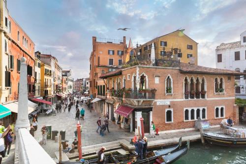 Palazzina Veneziana - image 2