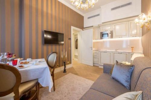 Hotel Ai Reali - Small Luxury Hotels of the World - image 2