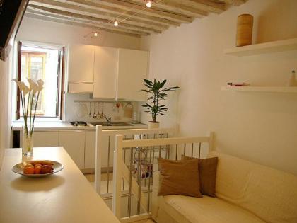 Venetian Apartments - image 23