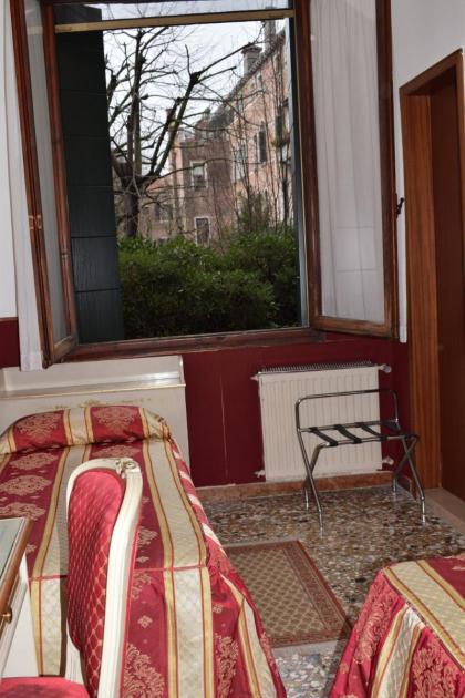 Albergo Basilea - image 24