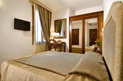 Hotel Giardinetto Venezia - image 13