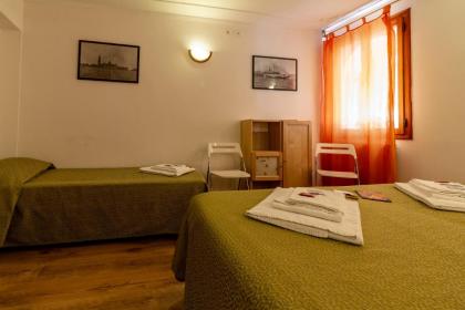Veneziacentopercento Rooms - image 25