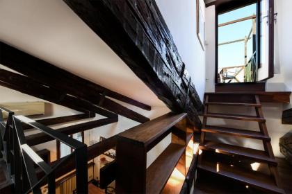 Rialto Apartment - image 4