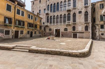 The Venetian Penthouse - image 17