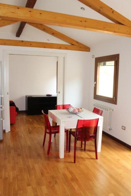 Alessandra House - image 30