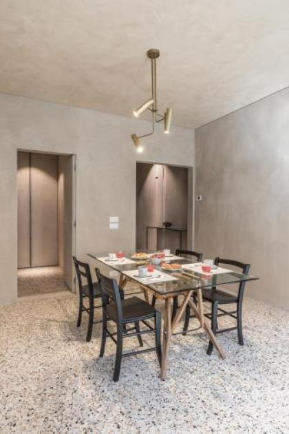 Varoter Design Venetian Studio - image 17