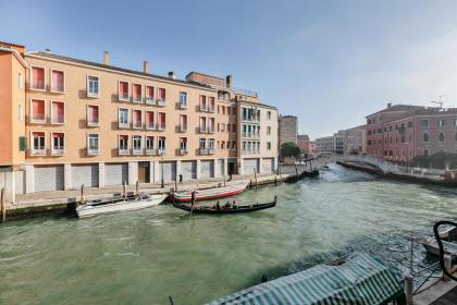 Santa Croce Wonderful Venice - image 23
