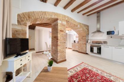 Ca' del Pozzo Loft Apartment - image 18