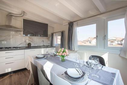 Venice Luxury Terrace View of San Marco - image 24