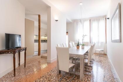 Casanova Deluxe Apartment by Wonderful Italy - image 20