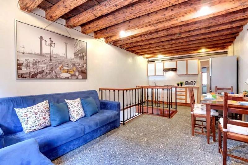 GUGGENHEIM COLLECTION VENICE APARTMENT - image 4
