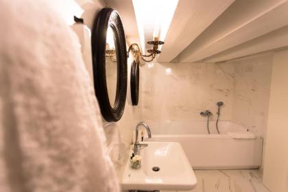 Ca' Nal Apartments - image 25