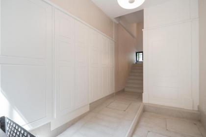Ve.N.I.Ce Cera Remer Suite - image 25