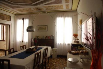 B&B Al Teatro with canal view - image 15