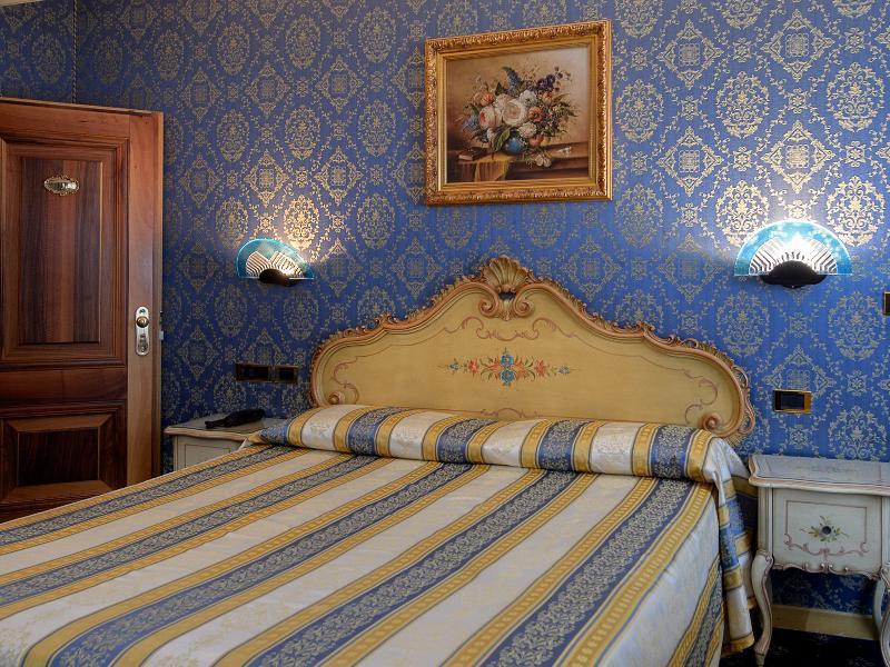 Hotel Santa Marina - image 2