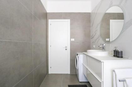 Tommy's Flat - image 23