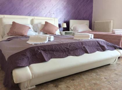 Chowdhury House - image 25