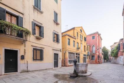 Accademia Apartments R&R - image 30