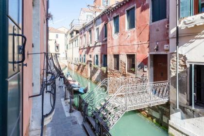 Castello Appartamento con vista sul Canale x6 - image 23