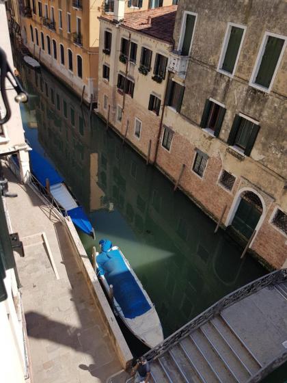 Ca' Cappello Venice Apartment 2 with Canal View - image 28