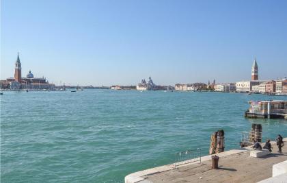 Stunning apartment in Venezia with 2 Bedrooms and WiFi - image 21