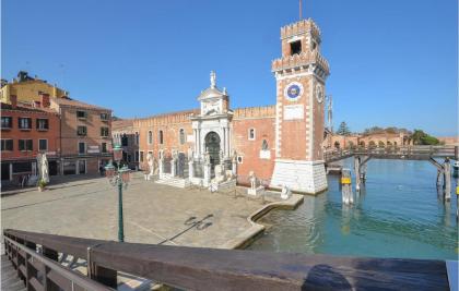 Stunning apartment in Venezia with 2 Bedrooms and WiFi - image 25