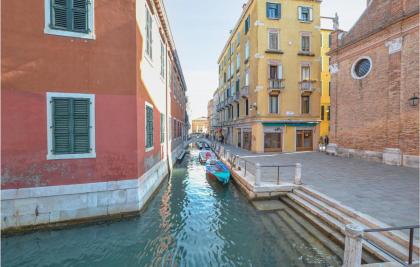 Stunning apartment in Venezia with 2 Bedrooms and WiFi - image 26