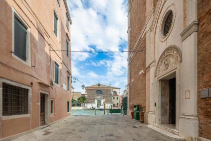 Bright Apartment On Venetian Roofs R&R - image 29