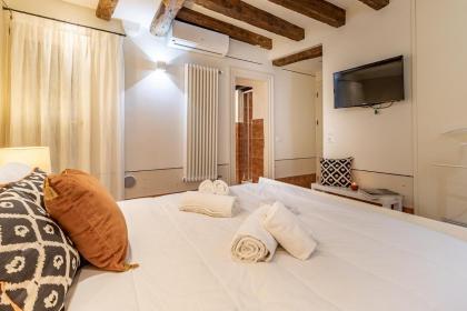 Italian Experience-Rio San Lorenzo Boutique Apartment - image 25