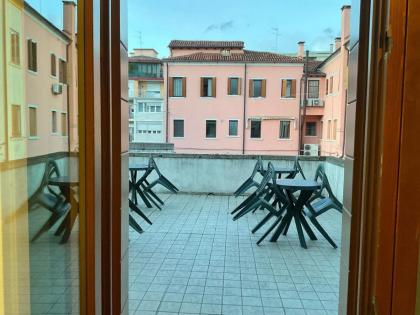 Your Room to visit Venice Marco Polo 10 min - image 22