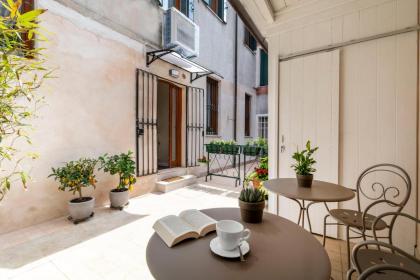 Residenza La Duchessa Deluxe Rooms - image 21