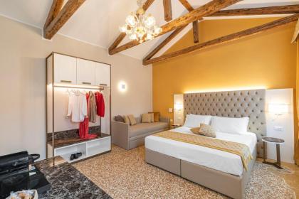 Residenza La Duchessa Deluxe Rooms - image 23