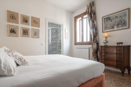 Tiepolo Apartment in the Biennale District R&R - image 22
