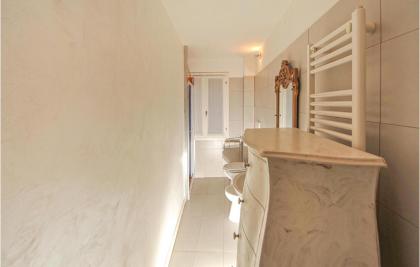 Beautiful Apartment In Venezia With Wifi And 1 Bedrooms 2 - image 9