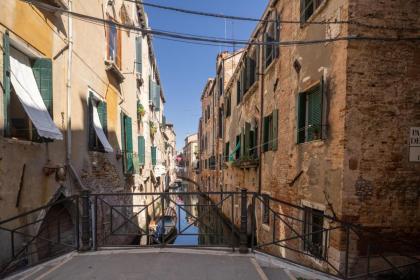 Castello Apartment with Garden R&R - image 24