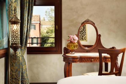 Empress Theodora Apartments - image 22