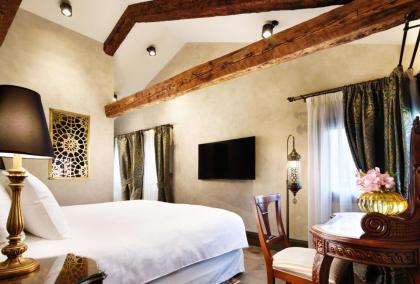 Empress Theodora Apartments - image 24